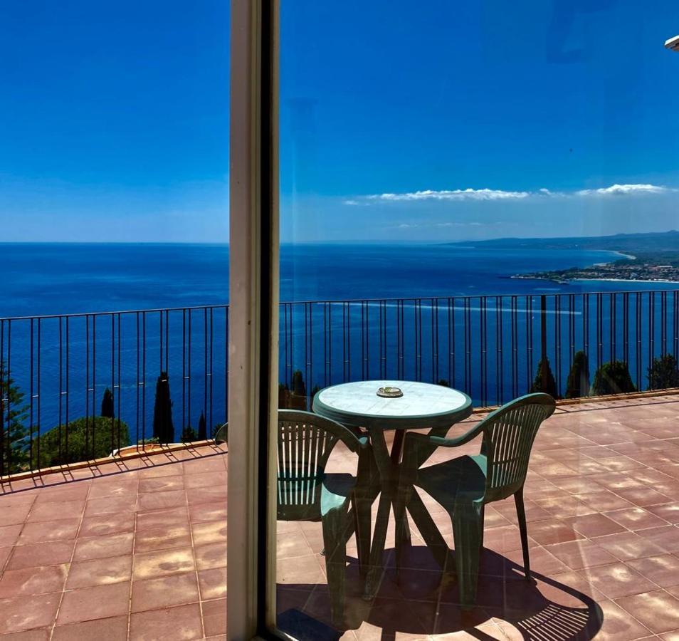 Camere Il Leone Taormina Exterior foto